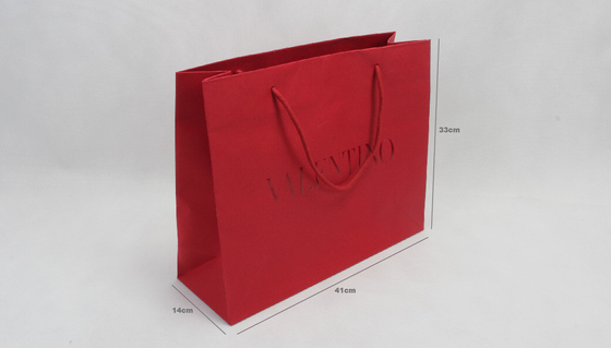 sacchetti di carta dell'indumento di stampa offset 4C 6C Borse regalo di carta rossa abbagliante con le maniglie