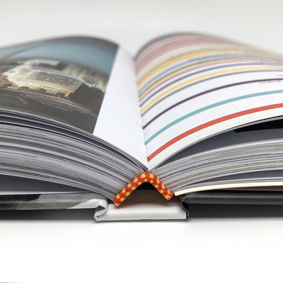 Piccolo tavolino da salotto a colori Moq Stampa di libri fotografici Stampa di romanzi grafici