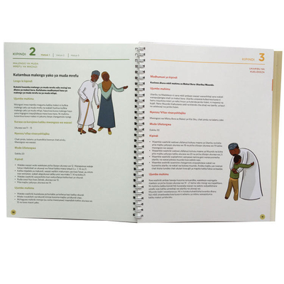 Libro di testo educativo rilegato a spirale 100gsm 120gsm 140gsm Libro in brossura con copertina rigida