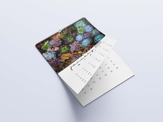 Calendario da tavolo con laminazione opaca Stampa calendari da parete mensili da 600-1000 gsm