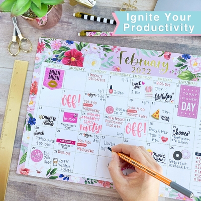 Stampa mensile del calendario dell'avvento da scrivania